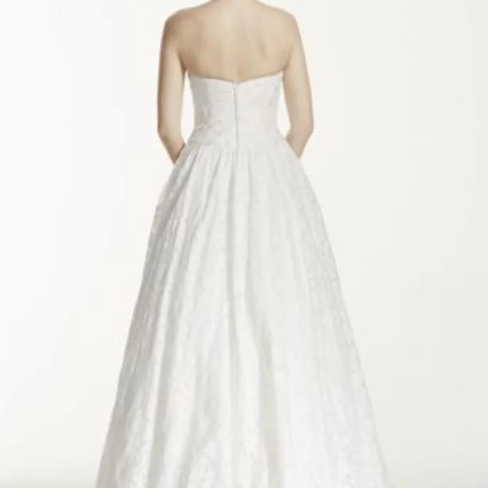 David's Bridal Galina Ballgown Wedding Dress. Sz 4. Soft White - Picture 5 of 5